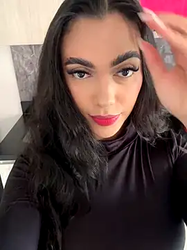 Snapshot of emma_andrew1 chatting on 10/15/25, 02:47 emma andrew1 online show from 10/15/25, 02:47