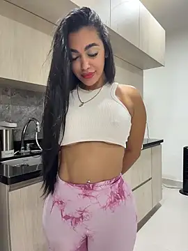 emma andrew1 online show from 04/02/26, 12:18