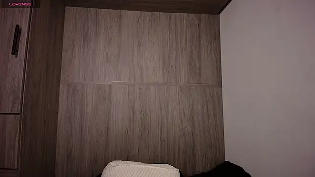 Swetisabella01 online show from 02/14/26, 02:06