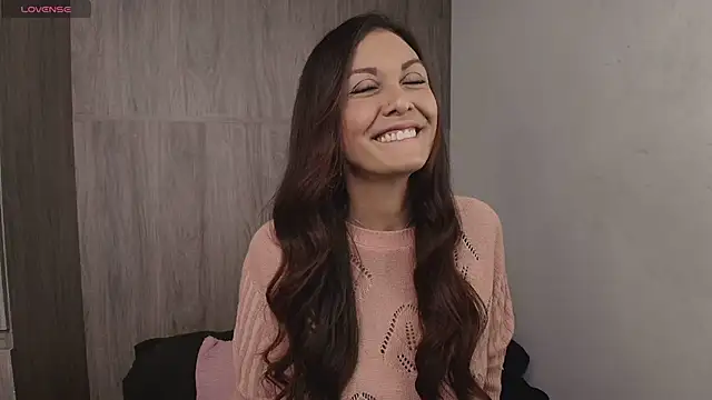 Swetisabella01 online show from 04/14/26, 04:45