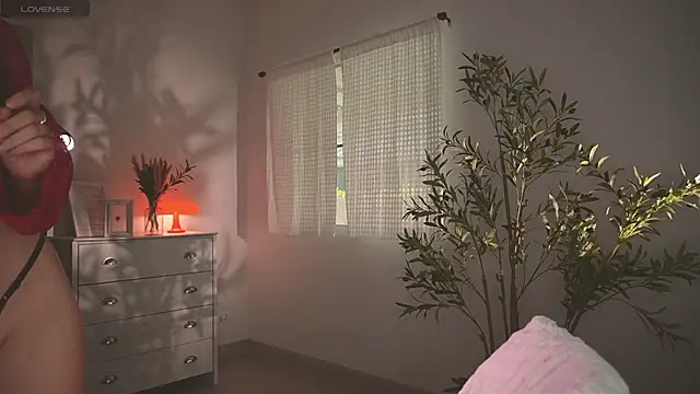 lanabosch online show from 07/10/26, 12:21