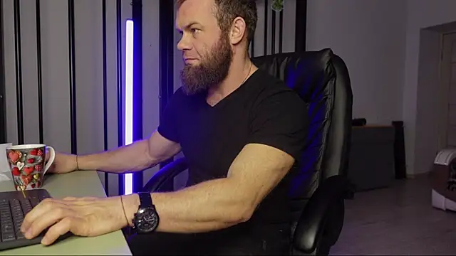 Tommy Burnz online show from 02/13/25, 02:45