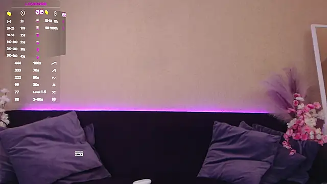 anna chatstrip online show from 11/01/25, 12:21