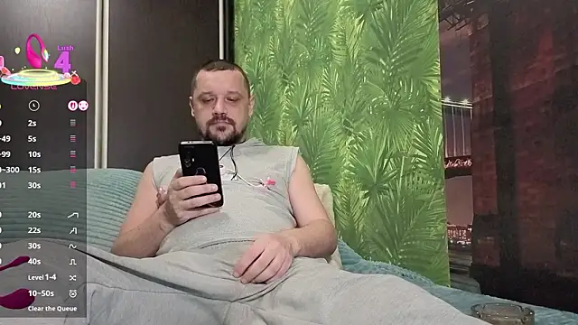 Snapshot of DanielOhCool chatting on 02/04/26, 06:19 DanielOhCool online show from 02/04/26, 06:19