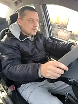 Snapshot of DanielOhCool chatting on 02/22/26, 09:55 DanielOhCool online show from 02/22/26, 09:55