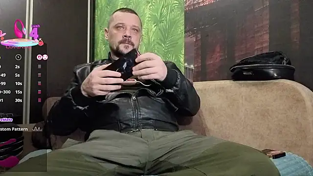 Snapshot of DanielOhCool chatting on 02/01/26, 06:22 DanielOhCool online show from 02/01/26, 06:22