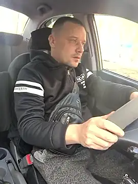 Snapshot of DanielOhCool chatting on 03/02/26, 07:48 DanielOhCool online show from 03/02/26, 07:48