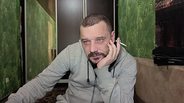 DanielOhCool online show from 10/02/25, 06:39