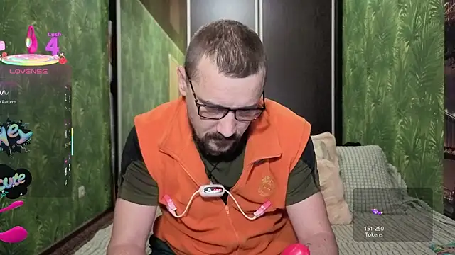 DanielOhCool online show from 10/13/25, 07:32