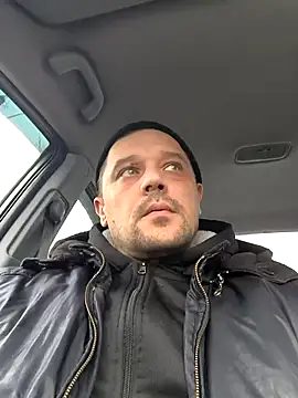 Snapshot of DanielOhCool chatting on 01/09/26, 12:01 DanielOhCool online show from 01/09/26, 12:01