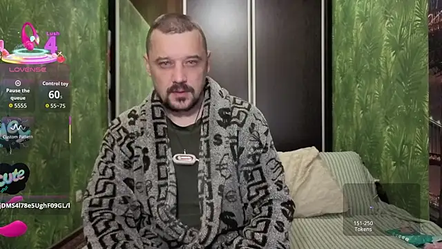 DanielOhCool online show from 09/29/25, 07:37