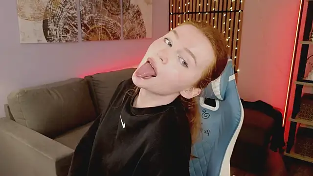 GingerArin online show from 10/24/25, 10:14