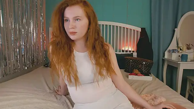 Snapshot of GingerArin chatting on 03/25/26, 12:15 GingerArin online show from 03/25/26, 12:15