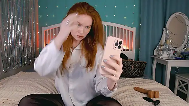 Snapshot of GingerArin chatting on 01/10/26, 10:54 GingerArin online show from 01/10/26, 10:54