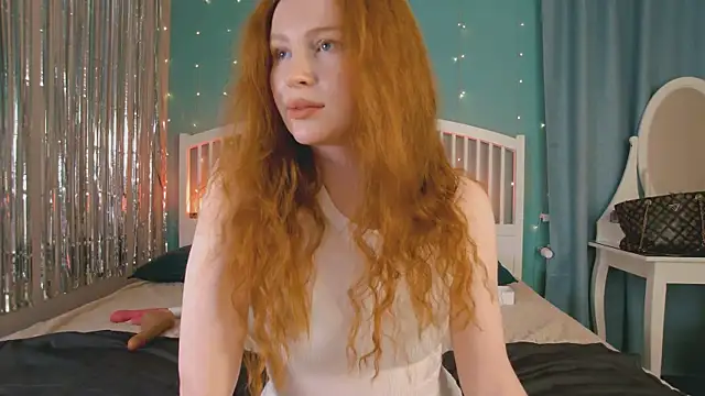 Snapshot of GingerArin chatting on 04/08/26, 11:44 GingerArin online show from 04/08/26, 11:44