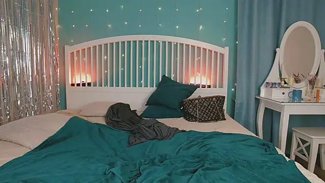 Snapshot of GingerArin chatting on 03/28/26, 01:45 GingerArin online show from 03/28/26, 01:45