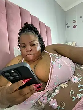 Snapshot of MissLola27 chatting on 03/21/25, 03:46 MissLola27 online show from 03/21/25, 03:46
