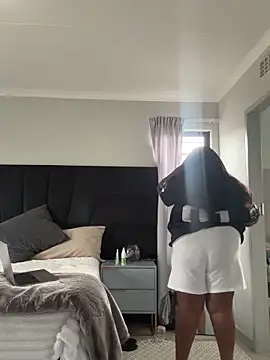 MissLola27 online show from 02/21/26, 06:48