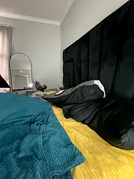 MissLola27 online show from 10/30/25, 06:23