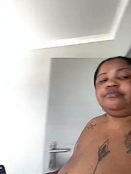 MissLola27 online show from 11/02/25, 06:29