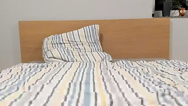 Snapshot of BritttanyBrix chatting on 10/14/25, 09:36 BritttanyBrix online show from 10/14/25, 09:36