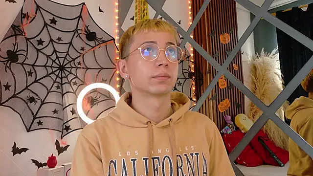 Chris Bennett online show from 10/24/25, 11:42