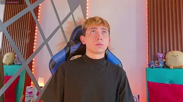 Chris Bennett online show from 02/03/26, 01:16