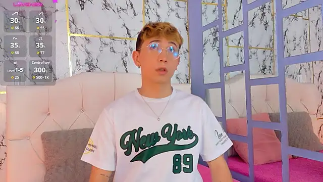 Chris Bennett online show from 04/04/26, 03:07