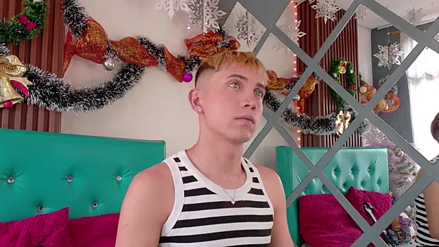 Chris Bennett online show from 11/27/25, 01:44