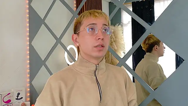 Chris Bennett online show from 11/10/25, 01:05