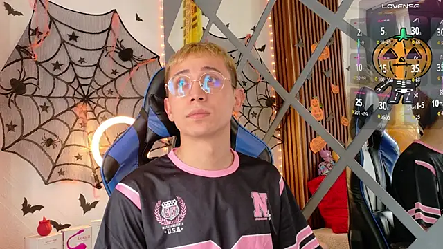 Chris Bennett online show from 10/30/25, 02:04