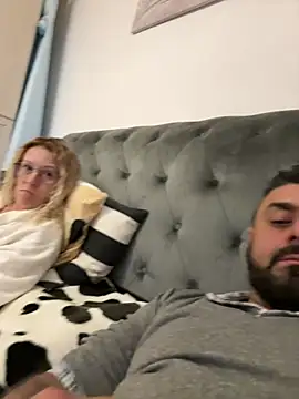 ChiIul11 online show from 04/01/26, 07:33