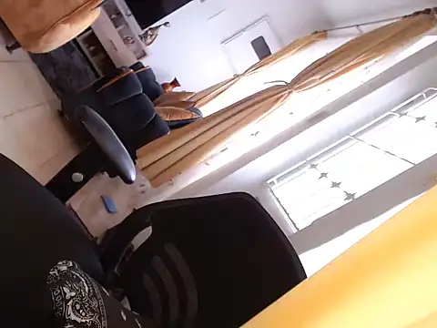 herreraisa official online show from 11/01/25, 04:45