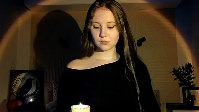 Snapshot of Elizavetta_Miller chatting on 10/28/25, 02:38 Elizavetta Miller online show from 10/28/25, 02:38