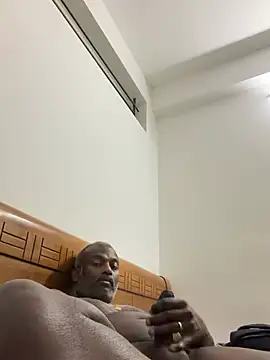 strongguyindia online show from 02/19/26, 07:22