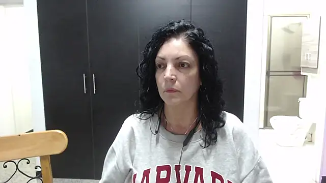 mijal queen online show from 10/02/25, 02:59