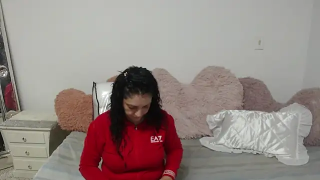 mijal queen online show from 02/27/25, 02:46