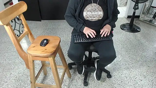 mijal queen online show from 03/06/25, 02:30