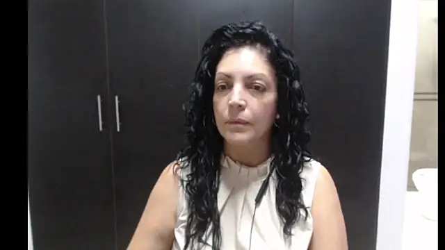 mijal queen online show from 09/17/25, 03:08