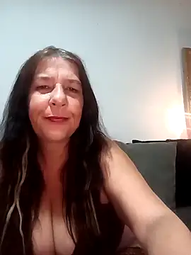 Leanne43 online show from 12/13/25, 08:04