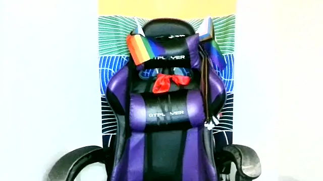 Snapshot of MistressKayy chatting on 11/29/25, 11:27 MistressKayy online show from 11/29/25, 11:27