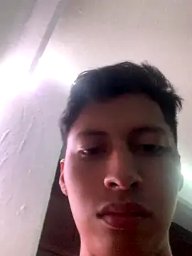 Snapshot of marco000c chatting on 11/08/25, 01:03 marco000c online show from 11/08/25, 01:03