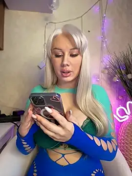 LaraHollywood online show from 03/14/26, 07:03