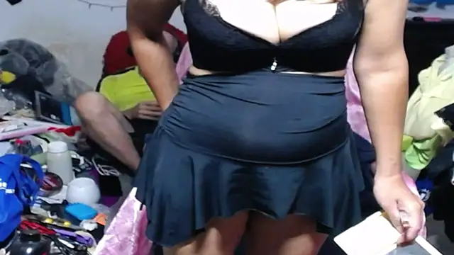 Snapshot of 1CuteAndSexy69 chatting on 01/11/26, 03:35 1CuteAndSexy69 online show from 01/11/26, 03:35