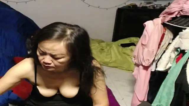 Snapshot of 1CuteAndSexy69 chatting on 02/18/26, 05:05 1CuteAndSexy69 online show from 02/18/26, 05:05