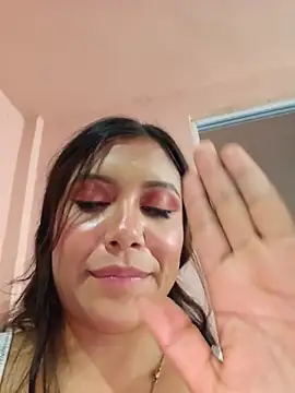 Snapshot of DORYY chatting on 04/15/26, 02:17 DORYY online show from 04/15/26, 02:17