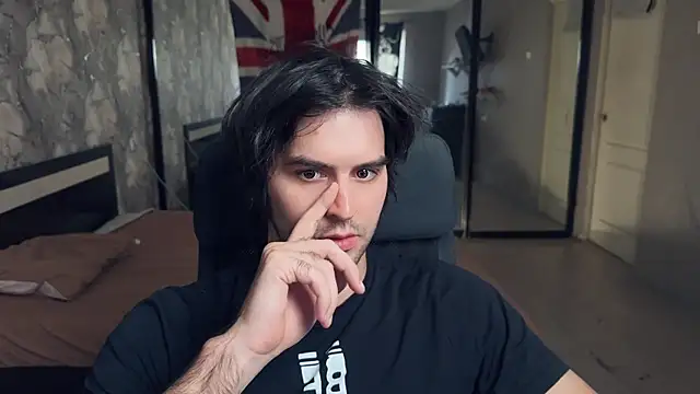 keanu reevez online show from 10/08/25, 11:45