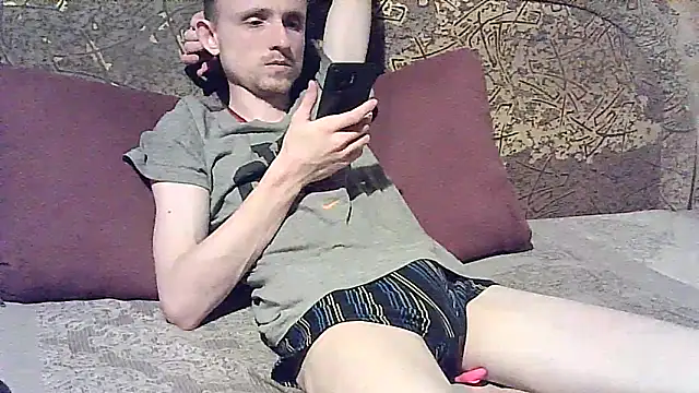 Snapshot of Babi_Kisi chatting on 12/16/24, 01:32 Babi Kisi online show from 12/16/24, 01:32