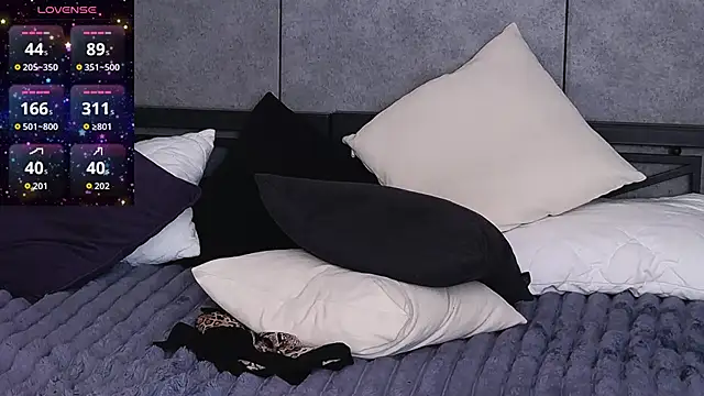 Ashley Ross  online show from 03/28/26, 07:42