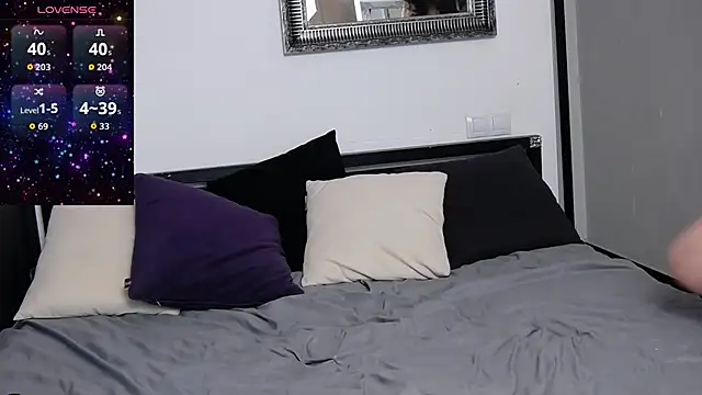 Ashley Ross  online show from 11/13/25, 06:17